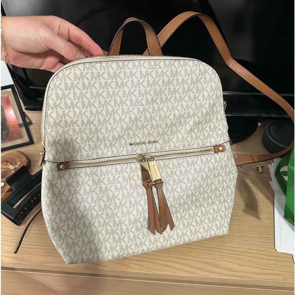 micheal kors rhea medium slim backpack